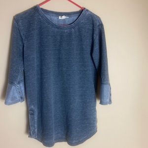 Jane and Delancey M soft gray top